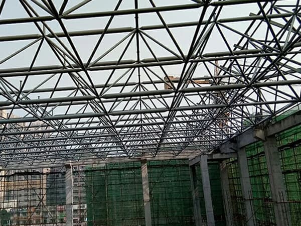 宜宾螺栓球网架工程报价